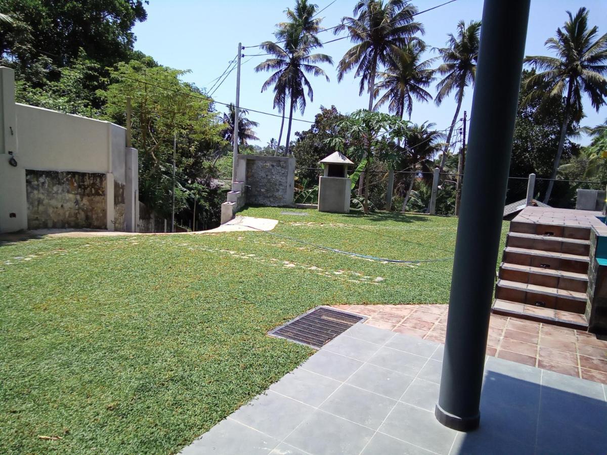 The Moose Weligama Bed & Breakfast Luaran gambar